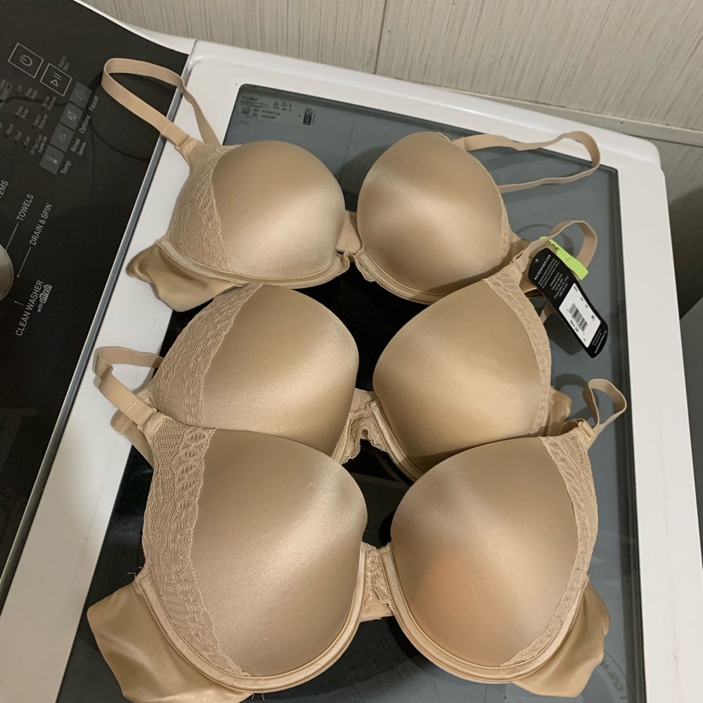 Maidenform 38b bra lot